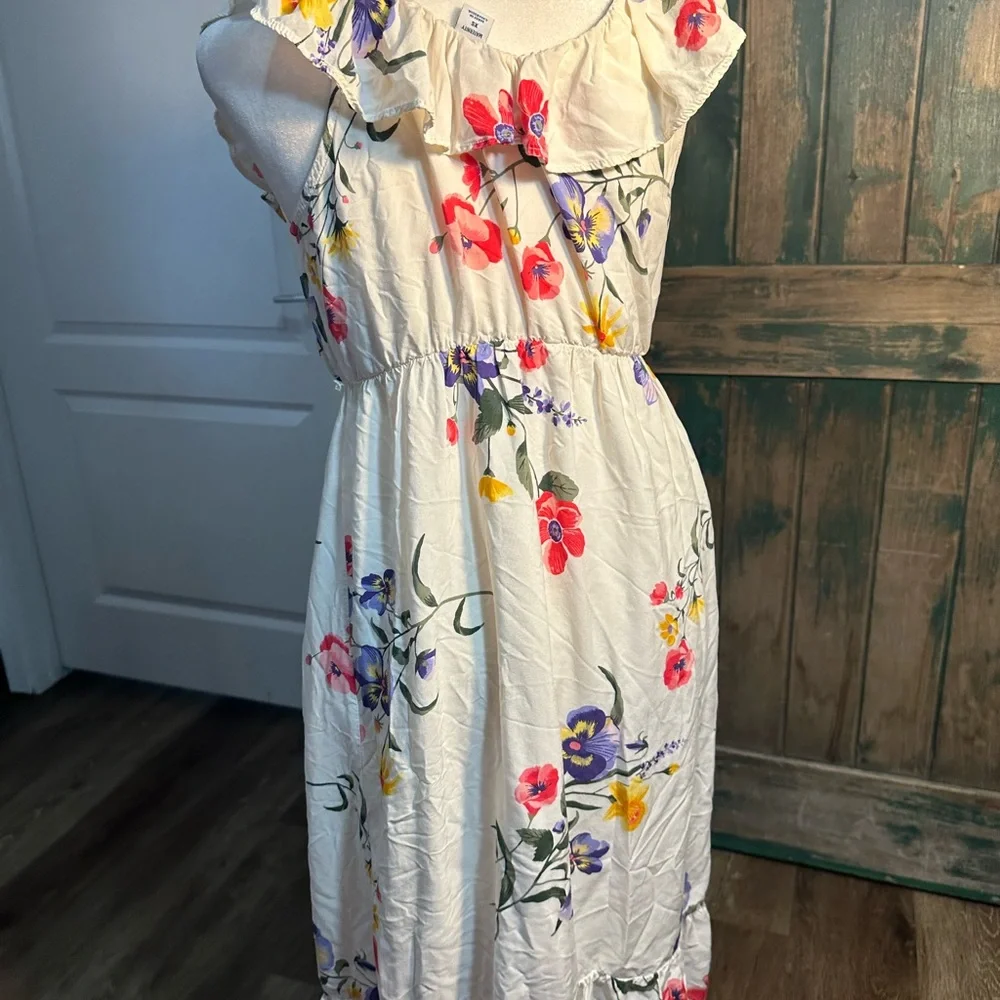 Old Navy Red and Blue Ruffled Waist maternity Sundress - Picture 7 of 10